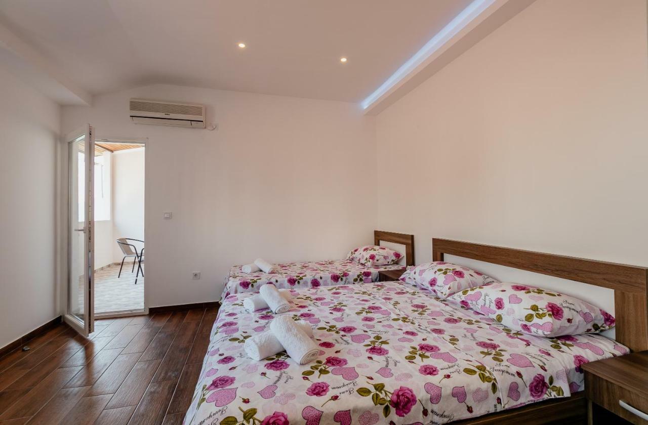 Apartman Mia Herceg Novi Esterno foto